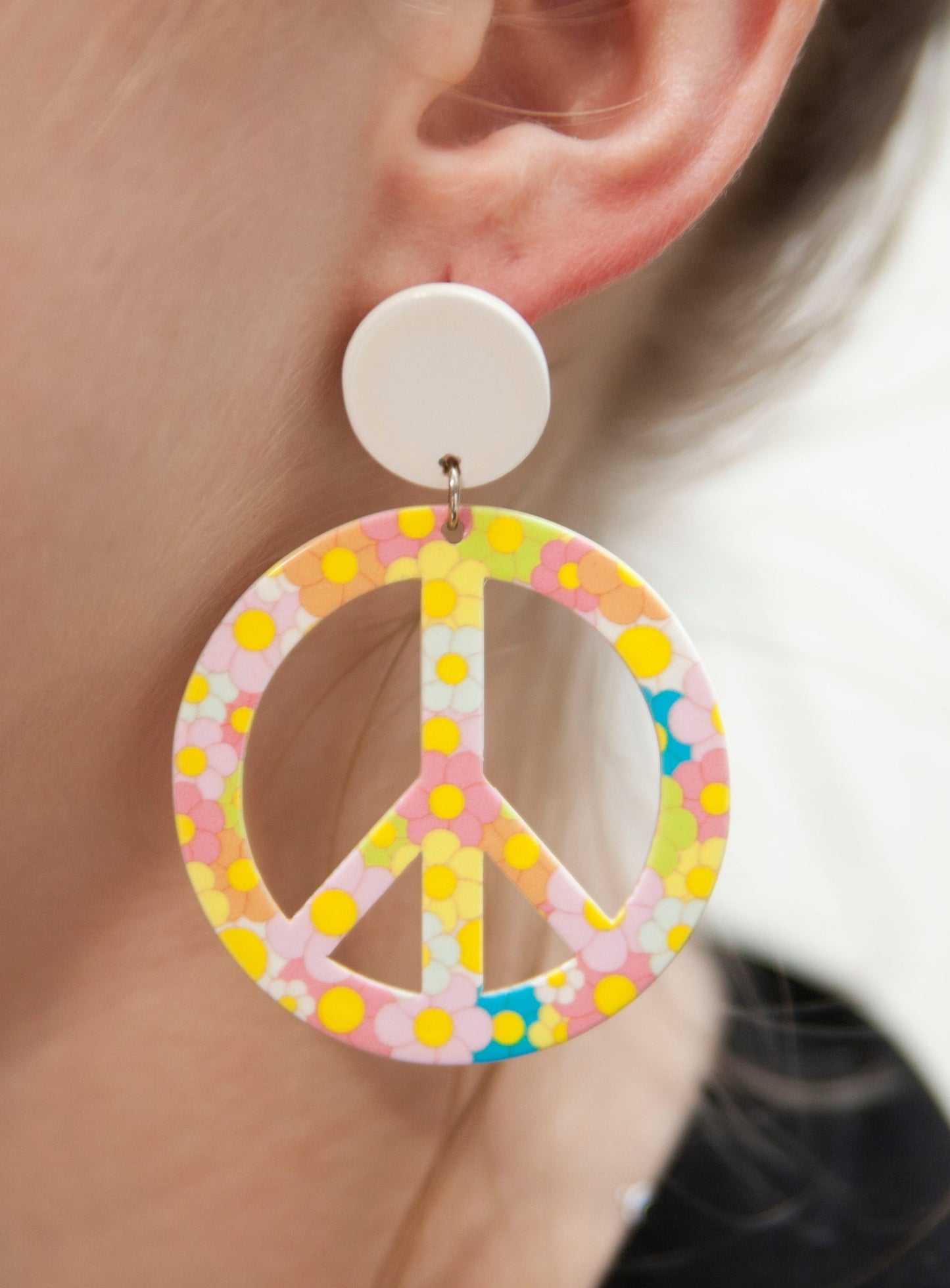 60s Peace and Love Flower Power Earrings - Relic828