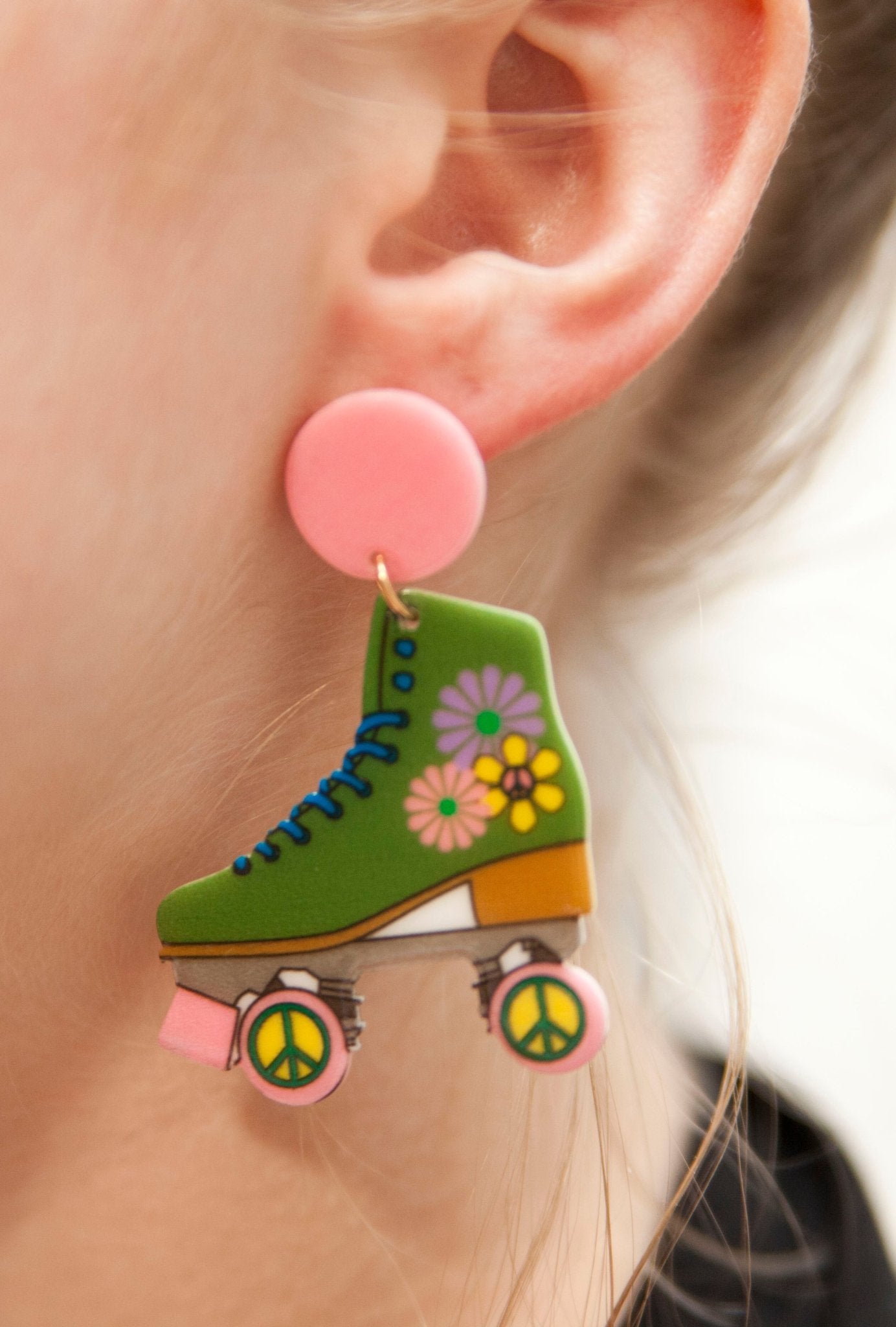 70s Retro Green Groovy Roller Skate Earrings - Relic828