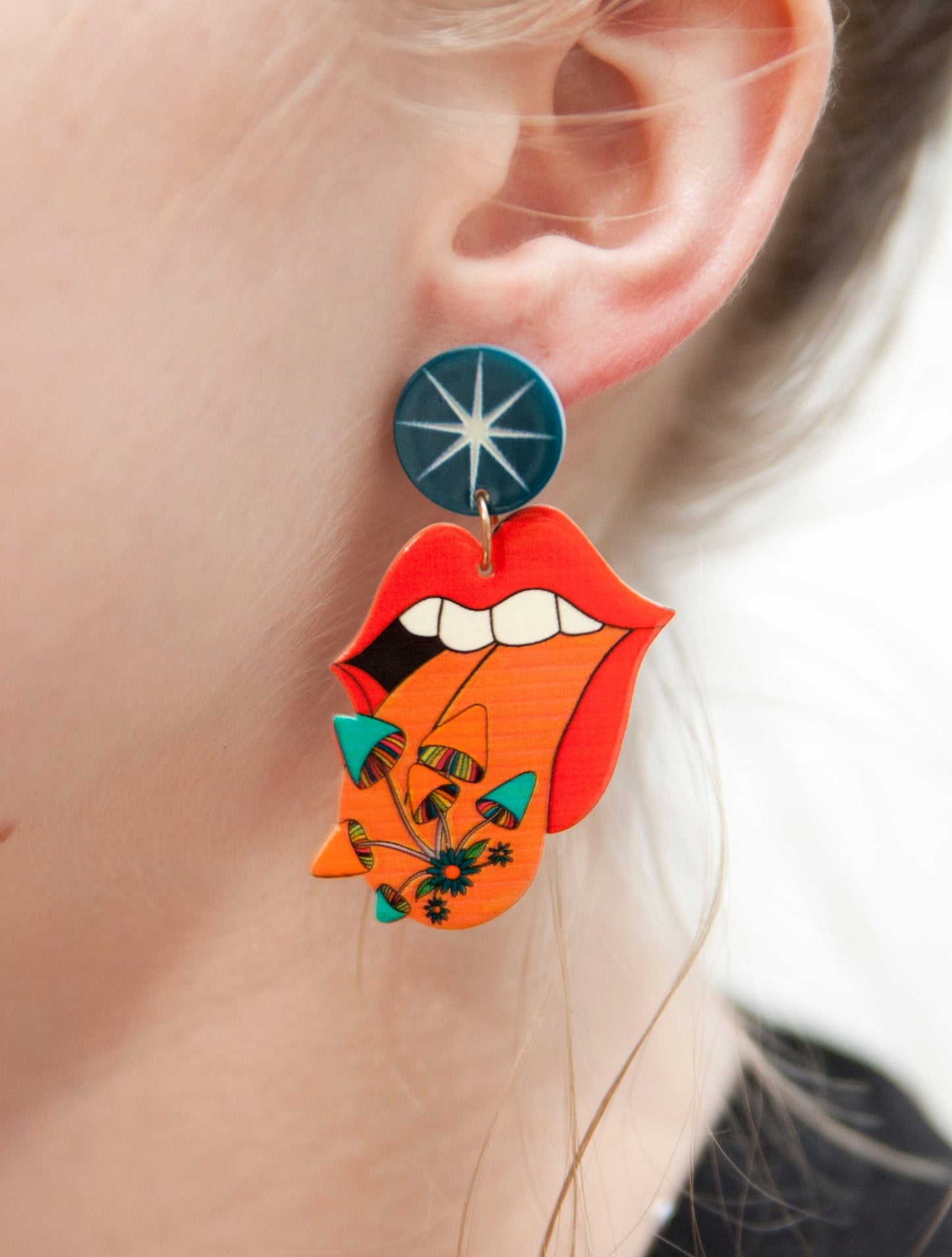 70s Rolling Tongues Rebel Earrings - Relic828