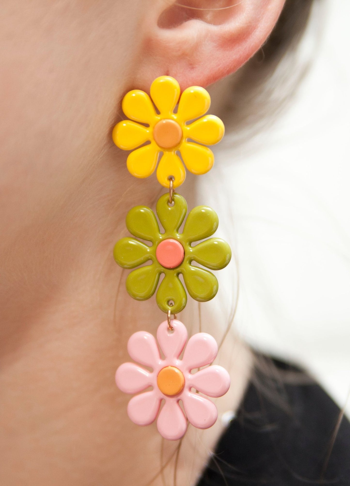 60s Daisy Chain Flower Power Earrings - Relic828