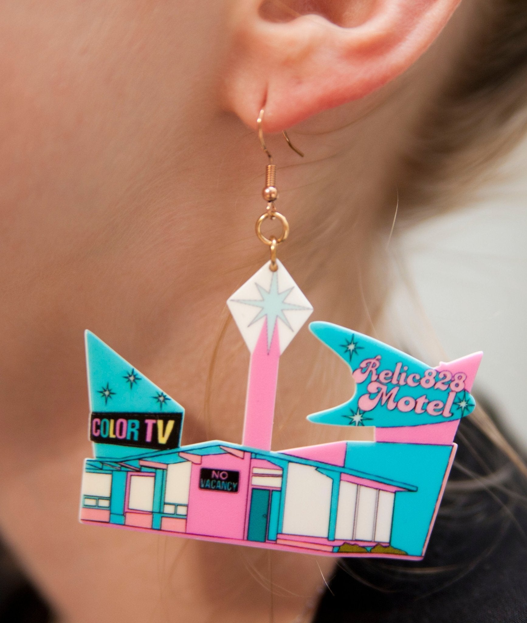 70s Retro Relic828 Kitschy Motel Earrings